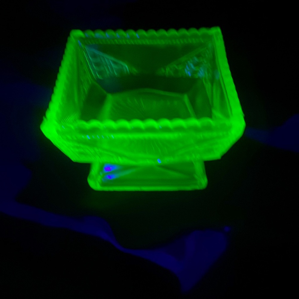 Uranium glass Trinket Dish